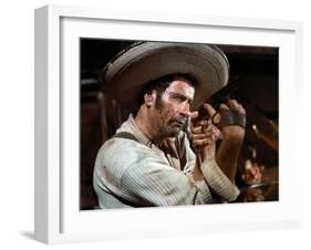 Le bon, la brute and le truand THE GOOD, THE BAD AND THE UGLY by SergioLeone with Eli Wallach, 1966-null-Framed Photo