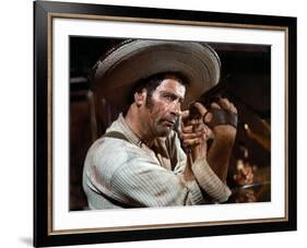 Le bon, la brute and le truand THE GOOD, THE BAD AND THE UGLY by SergioLeone with Eli Wallach, 1966-null-Framed Photo