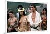 Le Bounty by Roger Donaldson with Wi Kuki Kaa and Mel Gibson, 1984 (photo)-null-Framed Photo