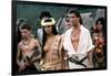 Le Bounty by Roger Donaldson with Wi Kuki Kaa and Mel Gibson, 1984 (photo)-null-Framed Photo