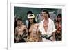 Le Bounty by Roger Donaldson with Wi Kuki Kaa and Mel Gibson, 1984 (photo)-null-Framed Photo