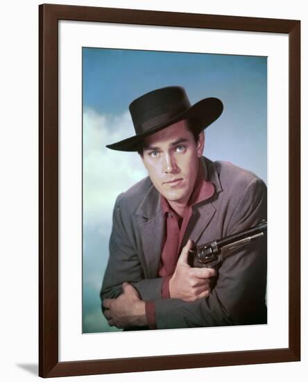 Le Brigand bien Aime THE TRUE STORY OF JESSE JAMES by NicholasRay with Jeffrey Hunter, 1957 (photo)-null-Framed Photo