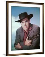 Le Brigand bien Aime THE TRUE STORY OF JESSE JAMES by NicholasRay with Jeffrey Hunter, 1957 (photo)-null-Framed Photo