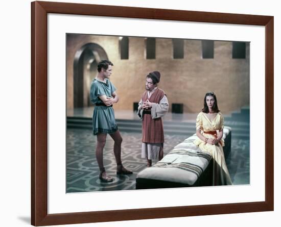 Le Calice d'argent THE SILVER CHALICE by Victor Saville with Paul Newman and Pier Angeli, 1954 (pho-null-Framed Photo