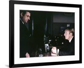 LE CERCLE ROUGE, 1970 directed by JEAN-PIERRE MELVILLE Francois Perier and Bourvil (photo)-null-Framed Photo