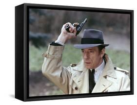 LE CERCLE ROUGE, 1970 directed by JEAN-PIERRE MELVILLE Yves Montand (photo)-null-Framed Stretched Canvas