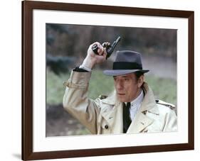 LE CERCLE ROUGE, 1970 directed by JEAN-PIERRE MELVILLE Yves Montand (photo)-null-Framed Photo