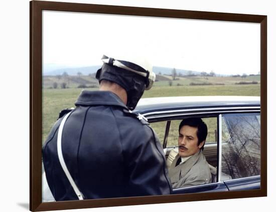 Le Cercle Rouge The red circle by Jean-Pierre Melville with Alain Delon, 1970 (photo)-null-Framed Photo