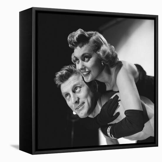 LE CHAMPION by MarkRobson with Kirk Douglas and Marilyn Maxwell, 1949 (b/w photo)-null-Framed Stretched Canvas