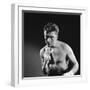 Le champion CHAMPION by Mark Robson with Kirk Douglas, 1949 (b/w photo)-null-Framed Photo