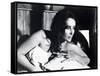 Le Chevalier des Sables THE SANDPIPER by Vincente Minnelli with Elizabeth Taylor, 1965 (b/w photo)-null-Framed Stretched Canvas