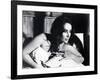 Le Chevalier des Sables THE SANDPIPER by Vincente Minnelli with Elizabeth Taylor, 1965 (b/w photo)-null-Framed Photo