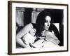 Le Chevalier des Sables THE SANDPIPER by Vincente Minnelli with Elizabeth Taylor, 1965 (b/w photo)-null-Framed Photo