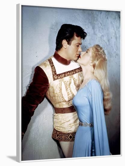 Le Chevalier du Roi BLACK SHIELD OF FALWORTH Rudolph Mate with Tony Curtis and Janet Leigh, 1954 (p-null-Framed Photo