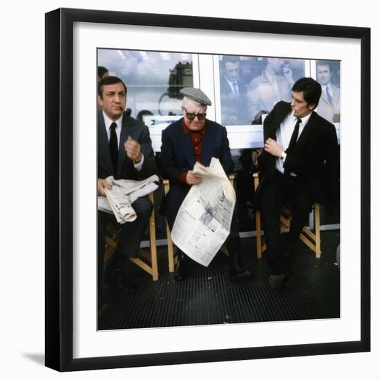 LE CLAN DES SICILIENS, 1969 directed by HENRI VERNEUIL On the set, Lino Ventura, Jean Gabin and Ala-null-Framed Photo