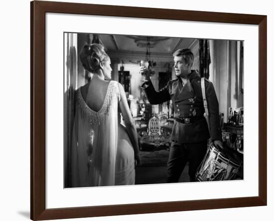 Le crepuscule des aigles (THE BLUE MAX) by JohnGuillermin with George Peppard and Ursula Andress, 1-null-Framed Photo