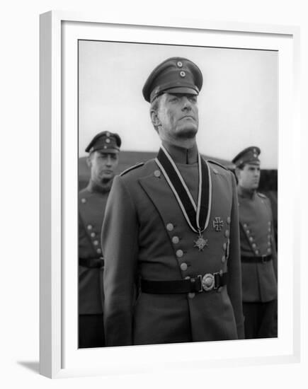 Le crepuscule des aigles (THE BLUE MAX) by JohnGuillermin with Jeremy Kemp, 1966 (b/w photo)-null-Framed Photo