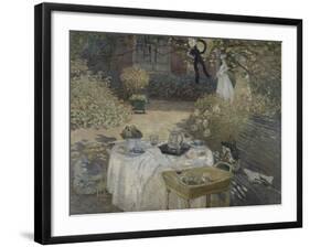 Le déjeuner ; panneau décoratif, jardin de Monet à Argenteuil, à gauche son fils Jean.-Claude Monet-Framed Giclee Print