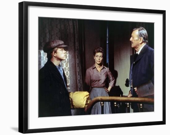 Le Dernier des Geants THE SHOOTIST by DonSiegel with Ron Howard, John Wayne and Lauren Bacall, 1976-null-Framed Photo