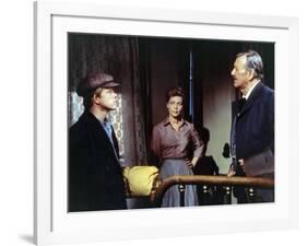 Le Dernier des Geants THE SHOOTIST by DonSiegel with Ron Howard, John Wayne and Lauren Bacall, 1976-null-Framed Photo