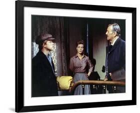 Le Dernier des Geants THE SHOOTIST by DonSiegel with Ron Howard, John Wayne and Lauren Bacall, 1976-null-Framed Photo