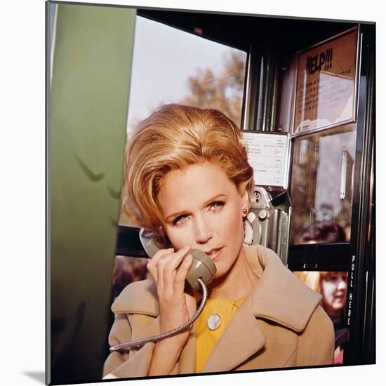Le Detective THE DETECTIVE by Gordon Douglas with Lee Remick, 1968 (photo)-null-Mounted Photo