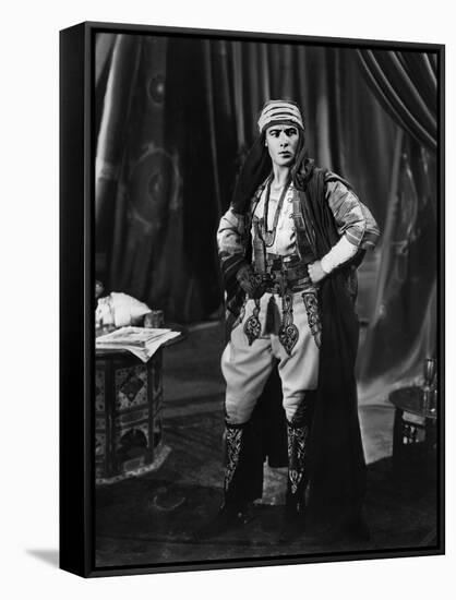 Le fils du Cheik The son of the Sheik by GeorgeFitzmaurice with Rudolph Valentino, 1926 (b/w photo)-null-Framed Stretched Canvas