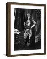 Le fils du Cheik The son of the Sheik by GeorgeFitzmaurice with Rudolph Valentino, 1926 (b/w photo)-null-Framed Photo