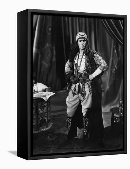 Le fils du Cheik The son of the Sheik by GeorgeFitzmaurice with Rudolph Valentino, 1926 (b/w photo)-null-Framed Stretched Canvas