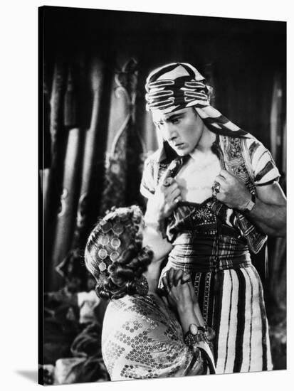 Le Fils du Sheik The Son of the Sheik by George Fitzmaurice with Rudolph Valentino and Vilma Banky,-null-Stretched Canvas