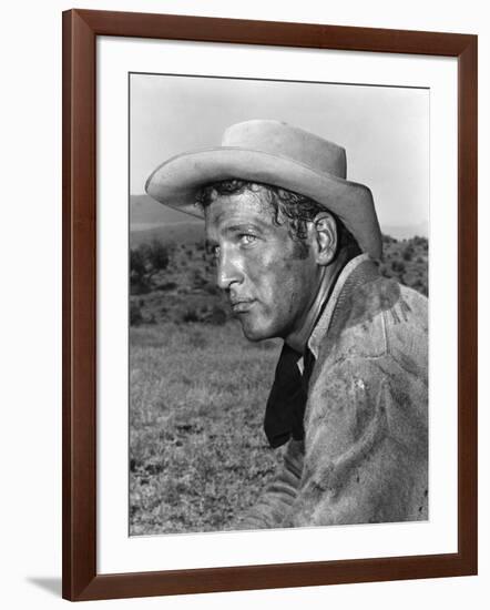 Le Gaucher THE LEFT HANDED GUN by ArthurPenn with Paul Newman en, 1957 (b/w photo)-null-Framed Photo