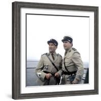 Le Gendarme A New-York (photo)-null-Framed Photo