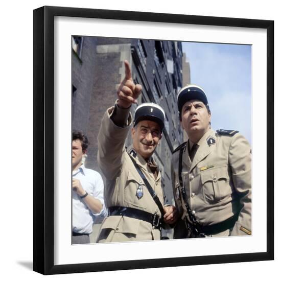 Le Gendarme A New-York (photo)--Framed Photo