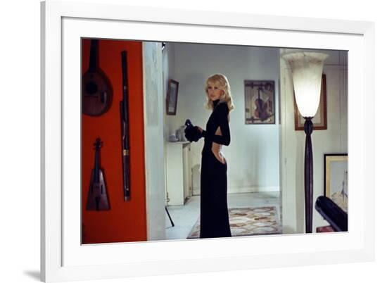 Le grand blond with une chaussure noire by Yves Robert with Mireille Darc ici dans une robe by Guy --Framed Photo