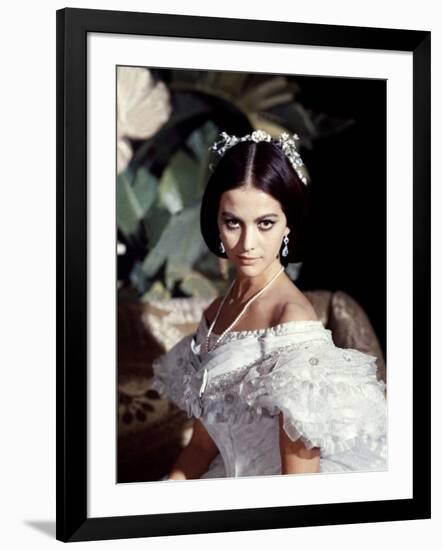 LE GUEPARD, 1963 par LUCHINO VISCONTI with Claudia Cardinale (photo)-null-Framed Photo