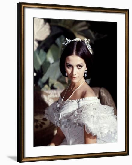 LE GUEPARD, 1963 par LUCHINO VISCONTI with Claudia Cardinale (photo)-null-Framed Photo