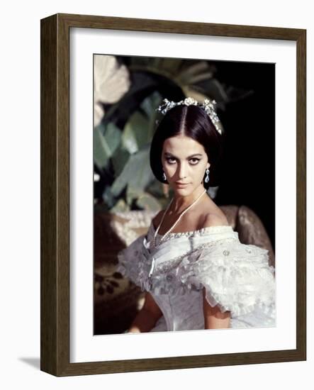 LE GUEPARD, 1963 par LUCHINO VISCONTI with Claudia Cardinale (photo)-null-Framed Photo
