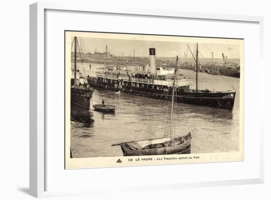 Le Havre, Dampfschiff Le Trouville Sortant Du Port-null-Framed Giclee Print