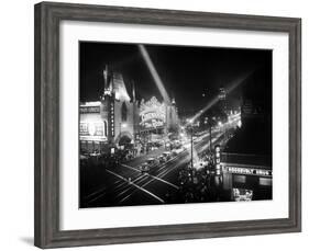 Le Jour De L'Ouverture Opening Day a Hollywood 1927 Salle De Cinema-null-Framed Photo