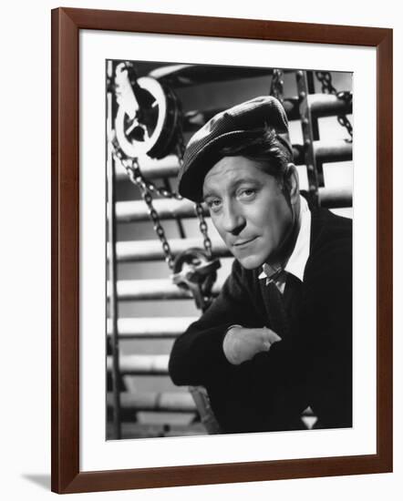 LE JOUR SE LEVE, 1939 directed by MARCEL CARNE Jean Gabin (b/w photo)-null-Framed Photo