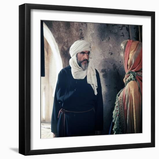 Le Lion and le Vent THE WIND AND THE LIONde John Milius with Sean Connery and Candice Bergen, 1975 -null-Framed Photo