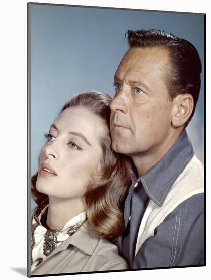 Le Lion (The Lion) by Jack Cardiff with Capucine and William Holden, 1962 (photo)-null-Mounted Photo