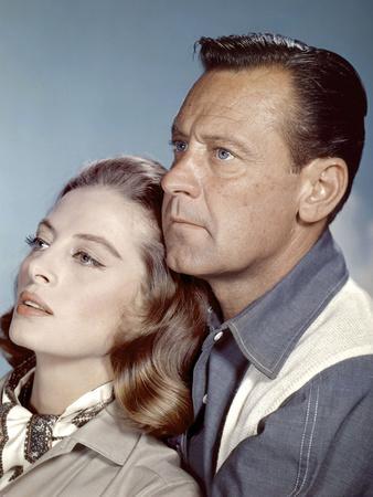 https://imgc.allpostersimages.com/img/posters/le-lion-the-lion-by-jack-cardiff-with-capucine-and-william-holden-1962-photo_u-L-Q1C2Q180.jpg?artPerspective=n