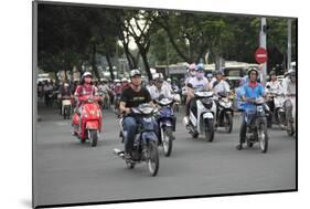 Le Loi Boulevard, Ho Chi Minh City (Saigon), Vietnam, Indochina, Southeast Asia, Asia-Wendy Connett-Mounted Photographic Print