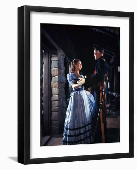 Le Massacre by Fort Apache (Fort Apache) by John Ford with Shirley Temple, John Agar (1er mari by S-null-Framed Photo