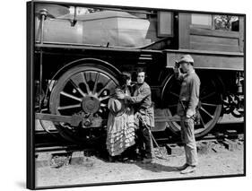 Le mecano by la General THE GENERAL by Buster Keaton with Marion Mack and Buster Keaton, 1927 (b/w -null-Framed Photo