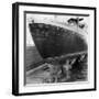 Le paquebot France dans le chantier naval de Saint Nazaire, 1961-Charles Delius-Framed Giclee Print