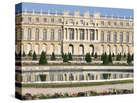 Le Parterre d'Eau, Aisle Du Midi, Chateau of Versailles, Les Yvelines, France-Guy Thouvenin-Stretched Canvas