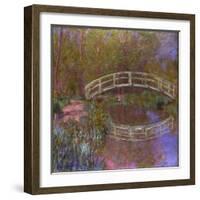 Le Pont Japonais Dans le Jardin de Monet-Claude Monet-Framed Premium Giclee Print