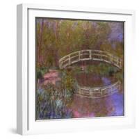 Le Pont Japonais Dans le Jardin de Monet-Claude Monet-Framed Premium Giclee Print